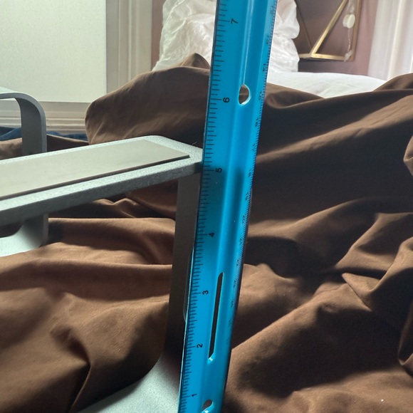 Apple Silver Laptop Riser - Picture 5 of 7